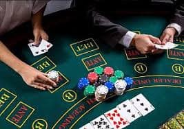 Antarmuka aplikasi mobile antimototo menampilkan jadwal ESL Pro League dan pasar taruhan